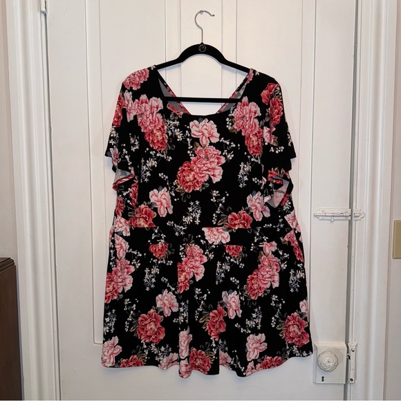 ✨torrid black multicolor floral v-neck short sleeve blouse✨ - Picture 4 of 4